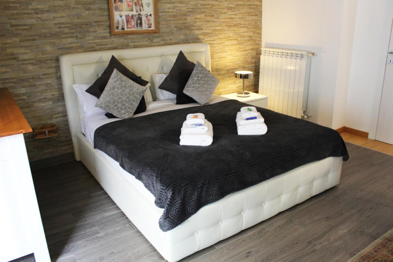 Bb Tortona Bed & Breakfast มิลาน ภายนอก รูปภาพ